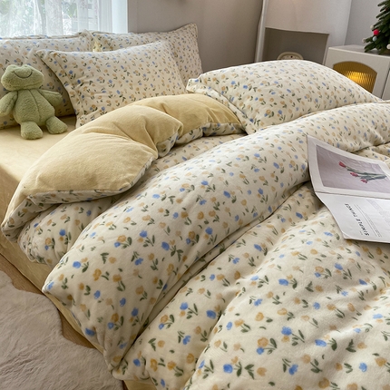 91家纺网 家纺一手货源 找家纺 梦澜蒂 2024新款220克樱花绒牛奶绒被套牛奶绒印花四件套