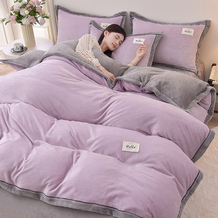 91家纺网 家纺一手货源 找家纺 兄弟坊 2024新款纯色双拼牛奶绒滚边四件套 青春-紫拼灰