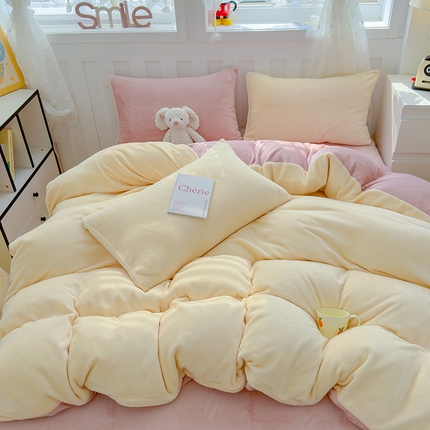 91家纺网 家纺一手货源 找家纺 2024新款高克重亲肤牛奶绒四件套-场景一 奶盖黄黄豆沙