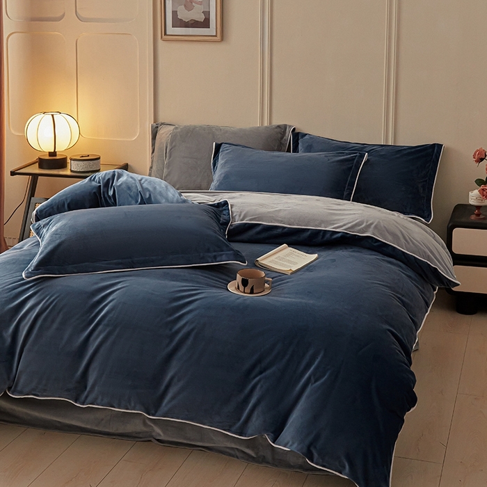 91家纺网 家纺一手货源 找家纺 澳梵家居 澳梵家居 2024新款A类宝宝绒嵌绳款四件套--【雅致系列】 深蓝+灰