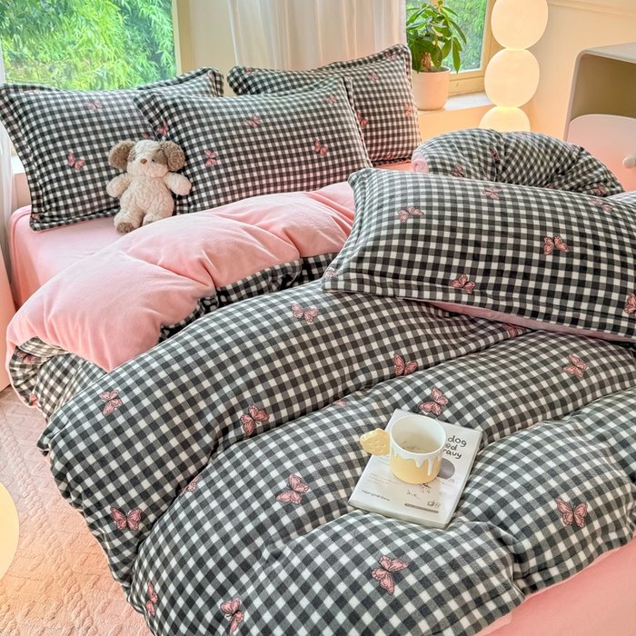 91家纺网 家纺一手货源 找家纺 富之航家纺 2024新款高克重小清新牛奶绒四件套 翩翩起舞