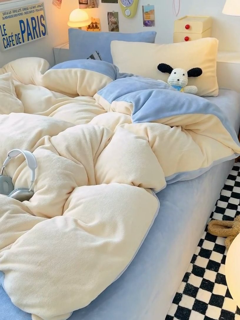 91家纺网 家纺一手货源 找家纺 2024新款高克重亲肤牛奶绒四件套-场景二 奶黄+蓝