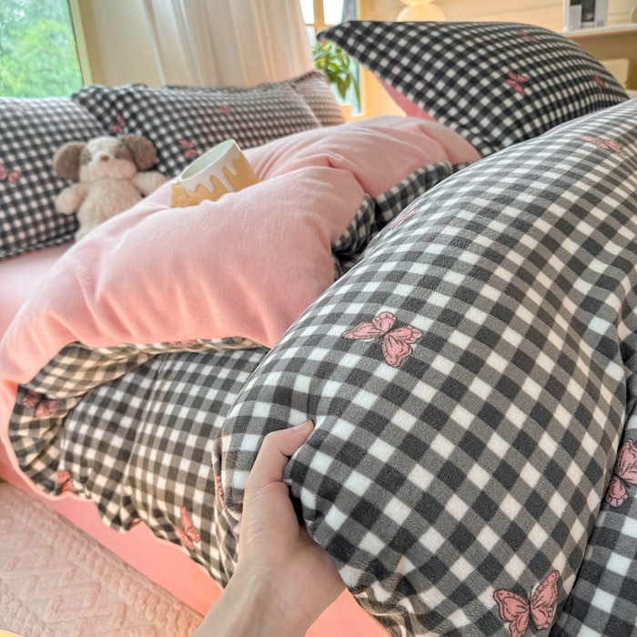 91家纺网 家纺一手货源 找家纺 富之航家纺 2024新款高克重小清新牛奶绒四件套 翩翩起舞