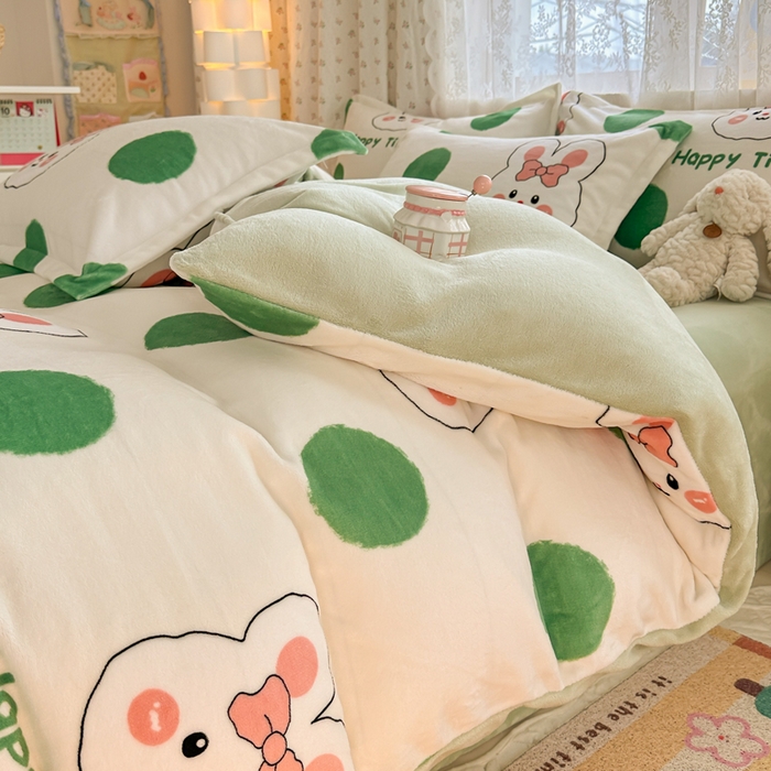 91家纺网 家纺一手货源 找家纺 全季家居 2024新款A类小清新印花牛奶绒高克重加厚保暖四件套 点点兔