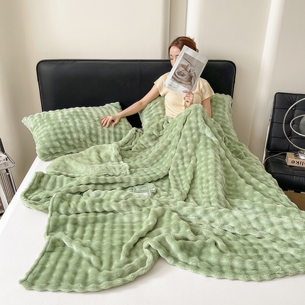 91家纺网 家纺一手货源 找家纺 航途席业 2025新款牛奶绒泡泡兔毛绒毛毯午睡毯（可供跨境电商） 孔雀绿