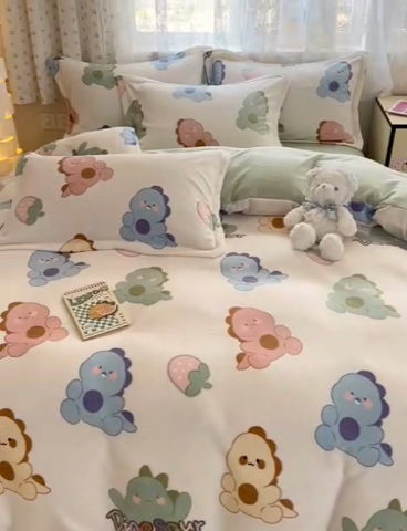 91家纺网 家纺一手货源 找家纺 全季家居 2024新款A类小清新印花牛奶绒高克重加厚保暖被套单件 恐龙世家