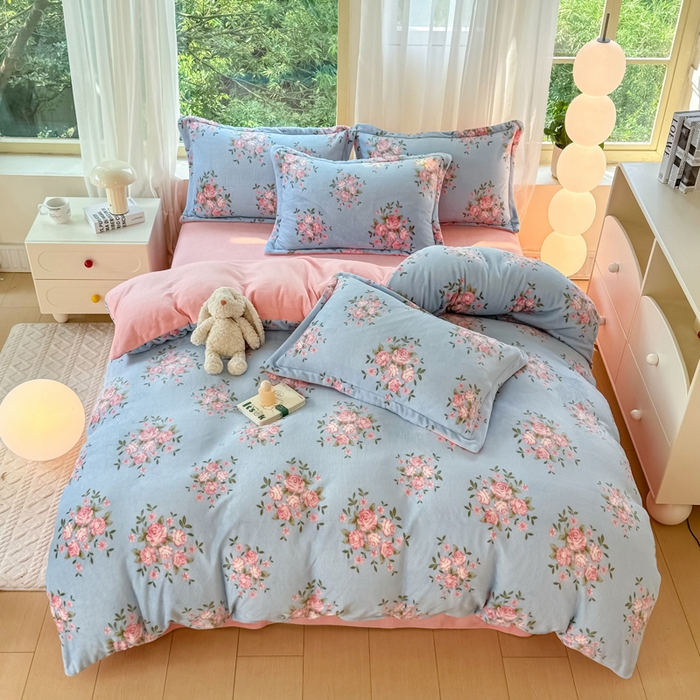 91家纺网 家纺一手货源 找家纺 富之航家纺 2024新款高克重小清新牛奶绒四件套 莫兰朵