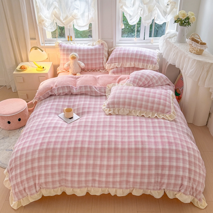 91家纺网 家纺一手货源 找家纺 2024新款高克重韩版牛奶绒四件套-奶油格子系列 奶油粉格