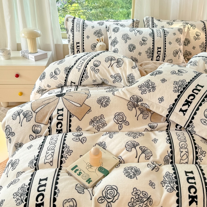 91家纺网 家纺一手货源 找家纺 富之航家纺 2024新款高克重小清新牛奶绒四件套 墨染花郁