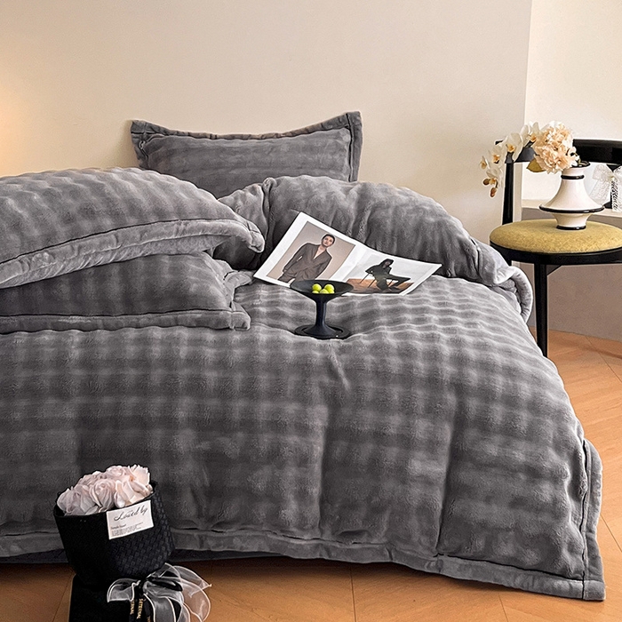 91家纺网 家纺一手货源 找家纺 欧邦 新款A类泡泡绒牛奶绒单被套夹棉床盖单品可组合 泡泡浅灰