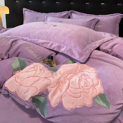 你好美丽 2025新款A类200克牛奶绒雅漾大版贴布绣四件套 雅漾紫