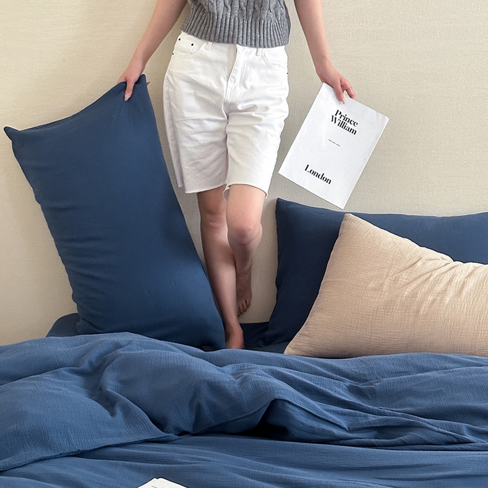 91家纺网 家纺一手货源 找家纺 山舍家居 2024新款全棉极简皱皱双层纱纯色四件套 莱茵蓝