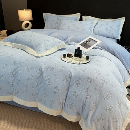 91家纺网 家纺一手货源 找家纺 （总）七七家纺 2025新款雕花牛奶绒四件套--竹韵系列