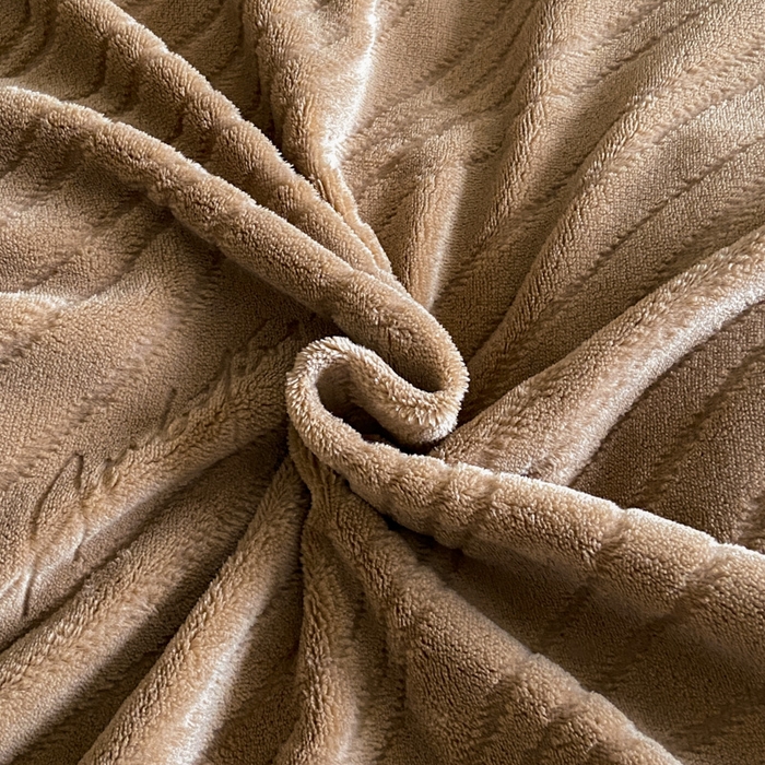 91家纺网 家纺一手货源 找家纺 2024新款立体浮雕保暖加厚牛奶绒四件套 似水流年