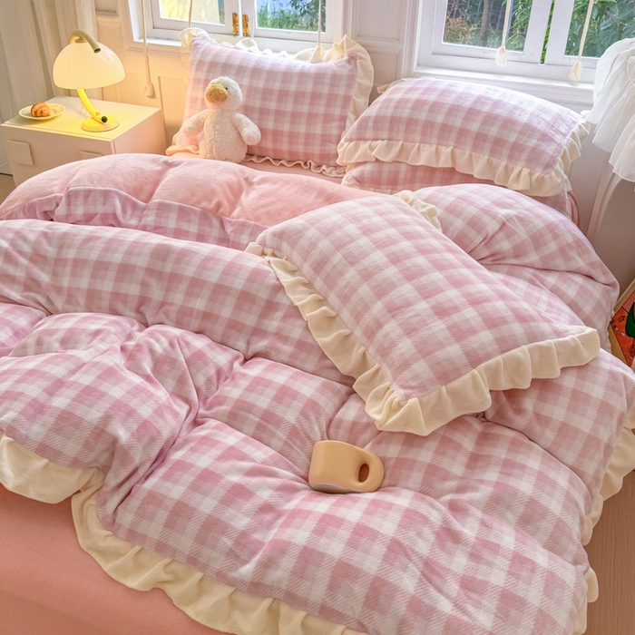 91家纺网 家纺一手货源 找家纺 2024新款高克重韩版牛奶绒四件套-奶油格子系列 奶油粉格