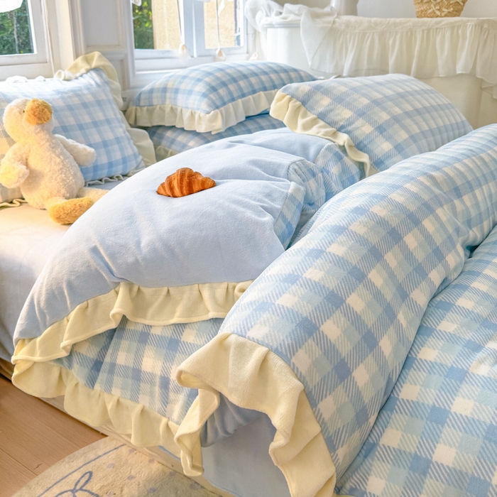91家纺网 家纺一手货源 找家纺 2024新款高克重韩版牛奶绒四件套-奶油格子系列 奶油蓝格