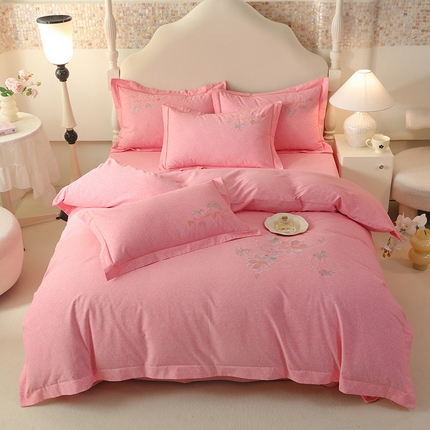 91家纺网 家纺一手货源 找家纺 （总）磨毛世家家纺 2025绣花四件套系列