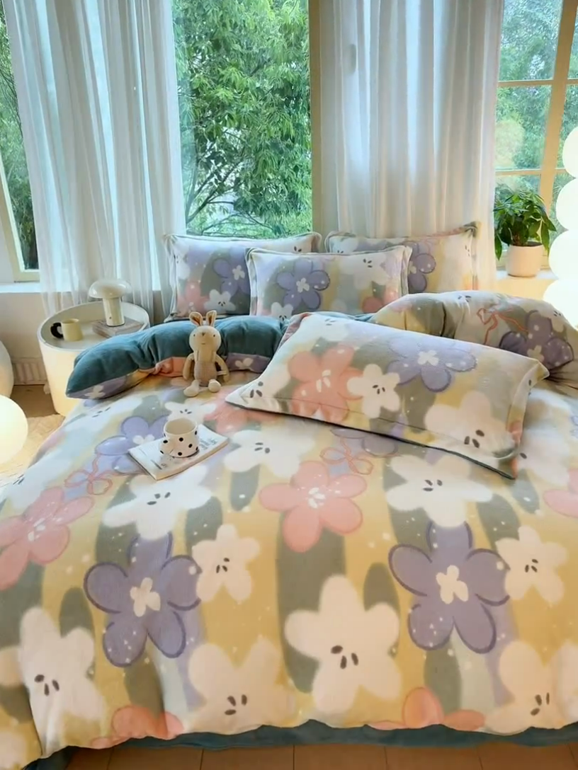 91家纺网 家纺一手货源 找家纺 富之航家纺 2024新款高克重小清新牛奶绒四件套 春日妮彩