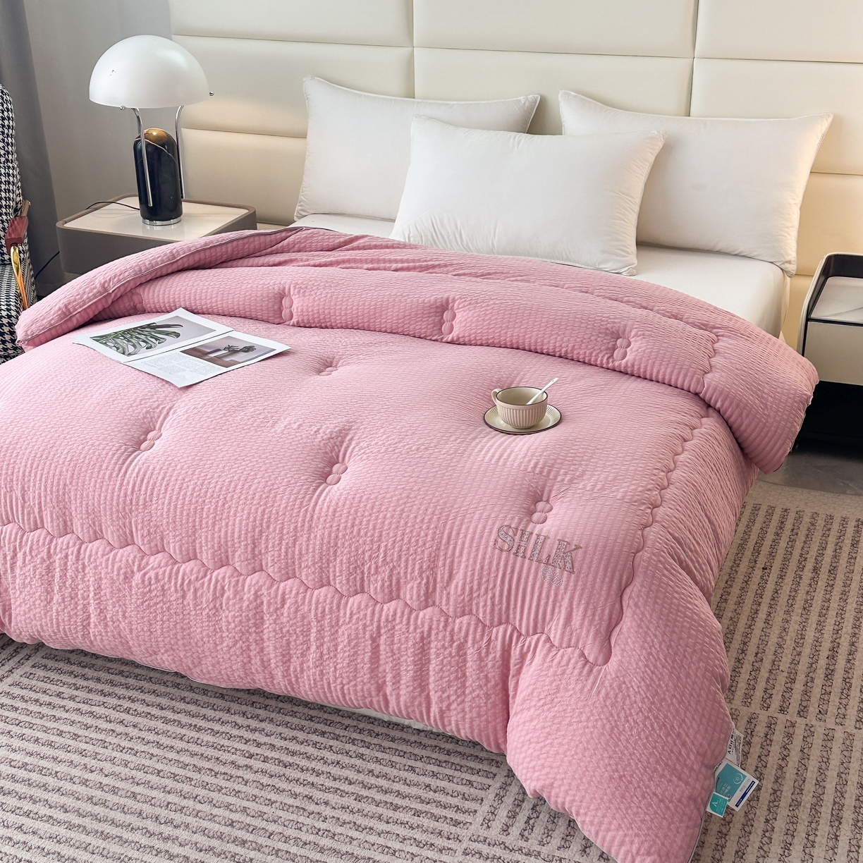 91家纺网 家纺一手货源 找家纺 81号家纺 2024新款轻奢纯色云织纱被子被芯冬被春秋被大豆被 轻奢-粉