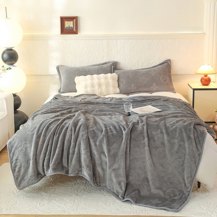 91家纺网 家纺一手货源 找家纺 逸尚阁 2024新款立体雕花绒毛毯 那多灰-毛毯