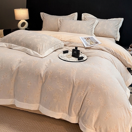 91家纺网 家纺一手货源 找家纺 （总）七七家纺 2025新款雕花牛奶绒四件套--竹韵系列