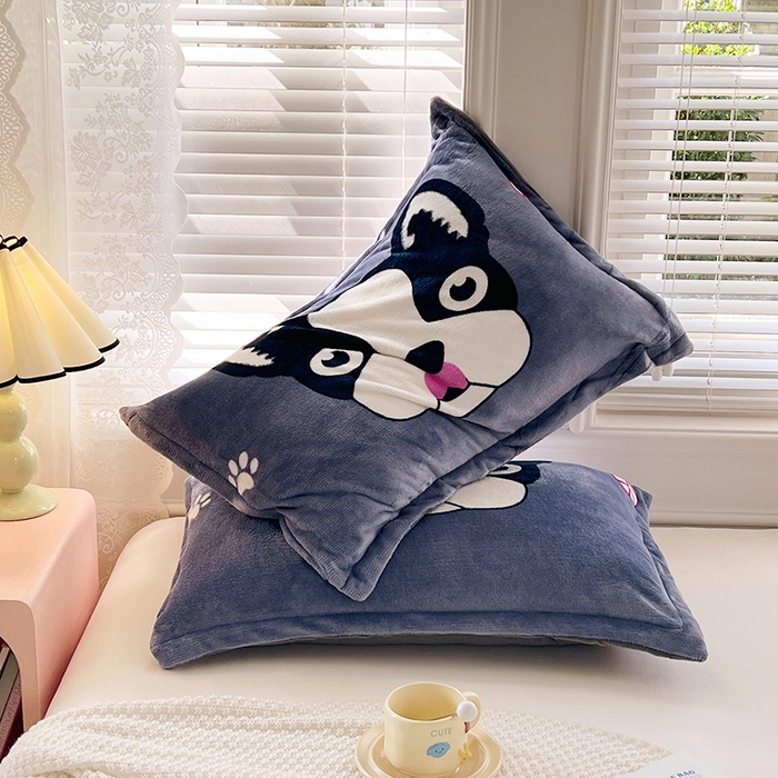 91家纺网 家纺一手货源 找家纺 梦舒羽 2025新款冬季法莱绒枕套牛奶绒枕头套单人宿舍珊瑚绒枕芯套 二哈