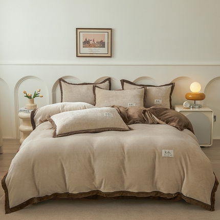 91家纺网 家纺一手货源 找家纺 （总）航途席业 2025新款加厚保暖机包边纯色双拼牛奶绒四件套