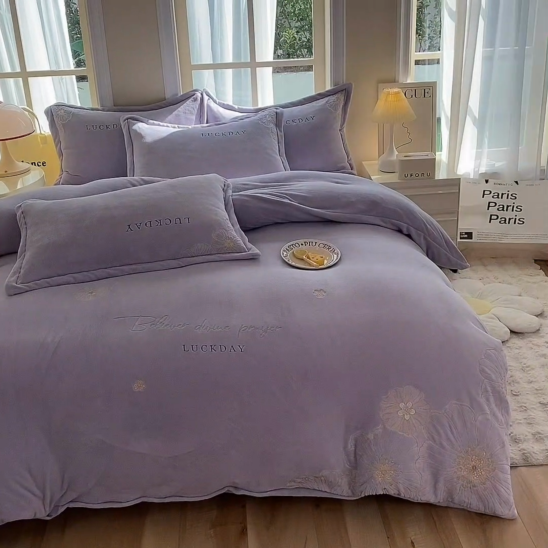 91家纺网 家纺一手货源 找家纺 （总）绒棉世家 2025新款高端牛奶绒刺绣四件套-莫奈花园系列