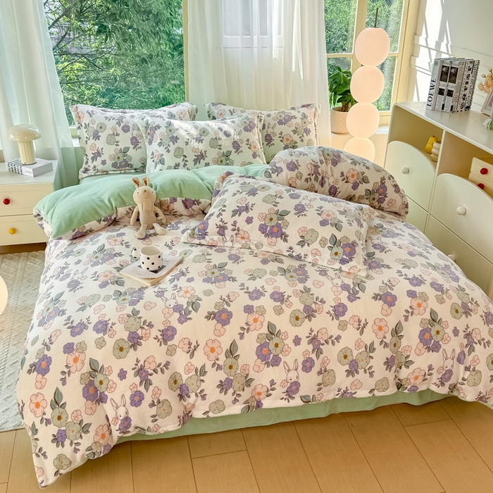 91家纺网 家纺一手货源 找家纺 富之航家纺 2024新款高克重小清新牛奶绒四件套 花园兔-蓝