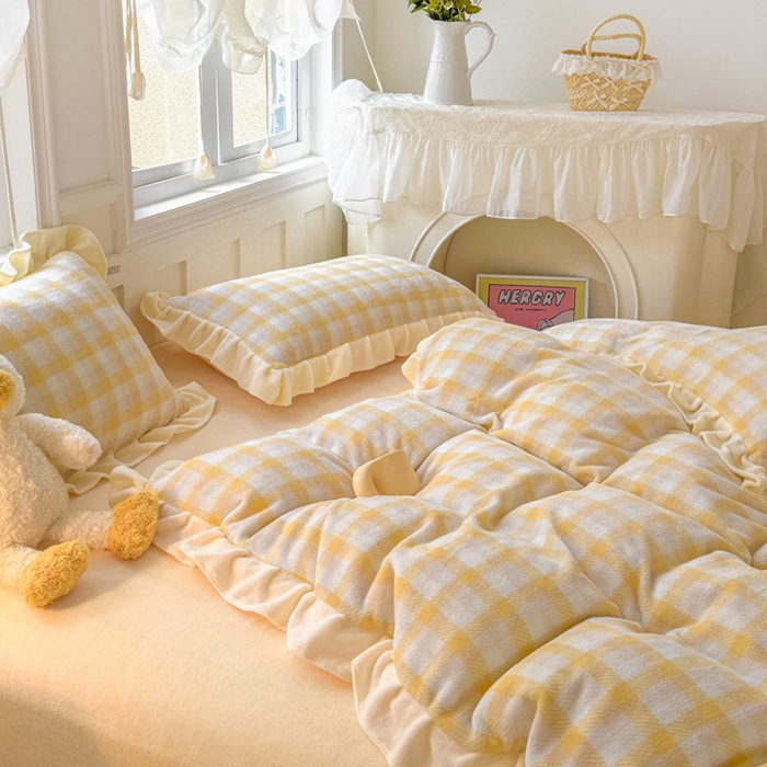 91家纺网 家纺一手货源 找家纺 2024新款高克重韩版牛奶绒四件套-奶油格子系列 奶油黄格