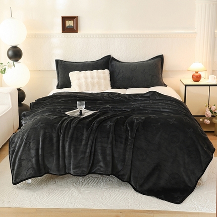 91家纺网 家纺一手货源 找家纺 逸尚阁 2024新款立体雕花绒毛毯 骑士黑-毛毯