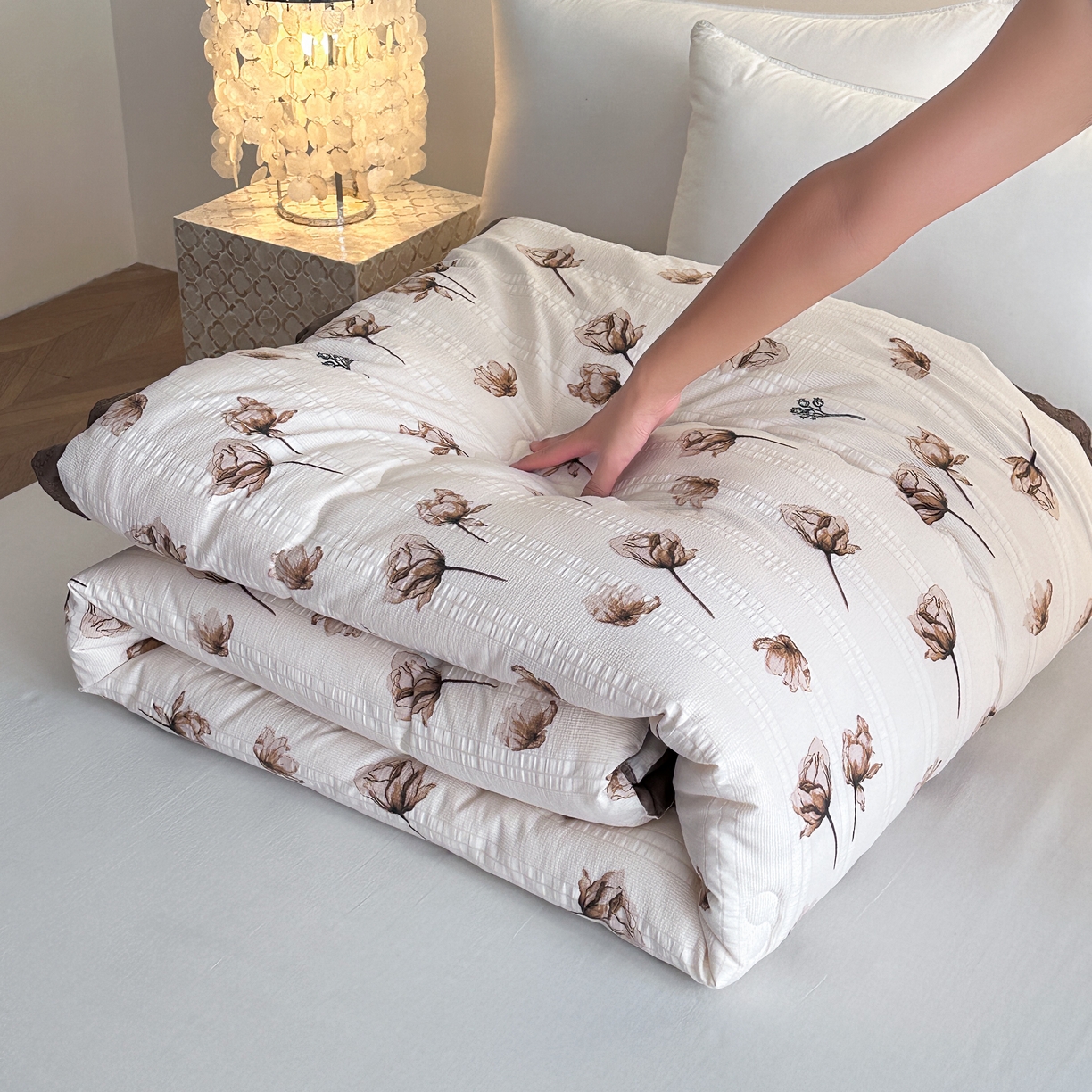 91家纺网 家纺一手货源 找家纺 81号家纺 2024新款云织纱被子被芯冬被春秋被大豆被 暗香