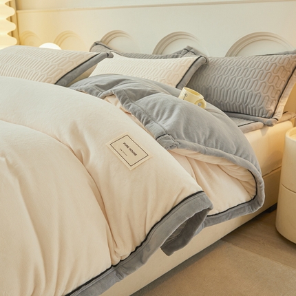 91家纺网 家纺一手货源 找家纺 （总）爱思凯家纺 2025新款千寻-新棉绒被套系列