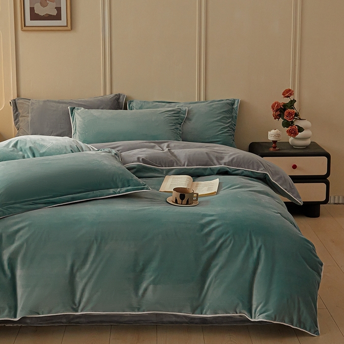 91家纺网 家纺一手货源 找家纺 澳梵家居 澳梵家居 2024新款A类宝宝绒嵌绳款四件套--【雅致系列】 浅黛蓝+灰