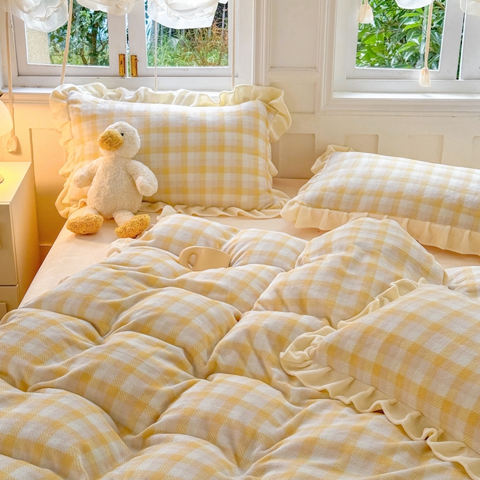 91家纺网 家纺一手货源 找家纺 2024新款高克重韩版牛奶绒四件套-奶油格子系列 奶油黄格