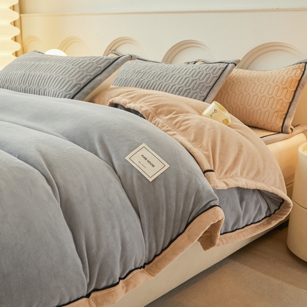 91家纺网 家纺一手货源 找家纺 （总）爱思凯家纺 2025新款千寻-新棉绒被套系列