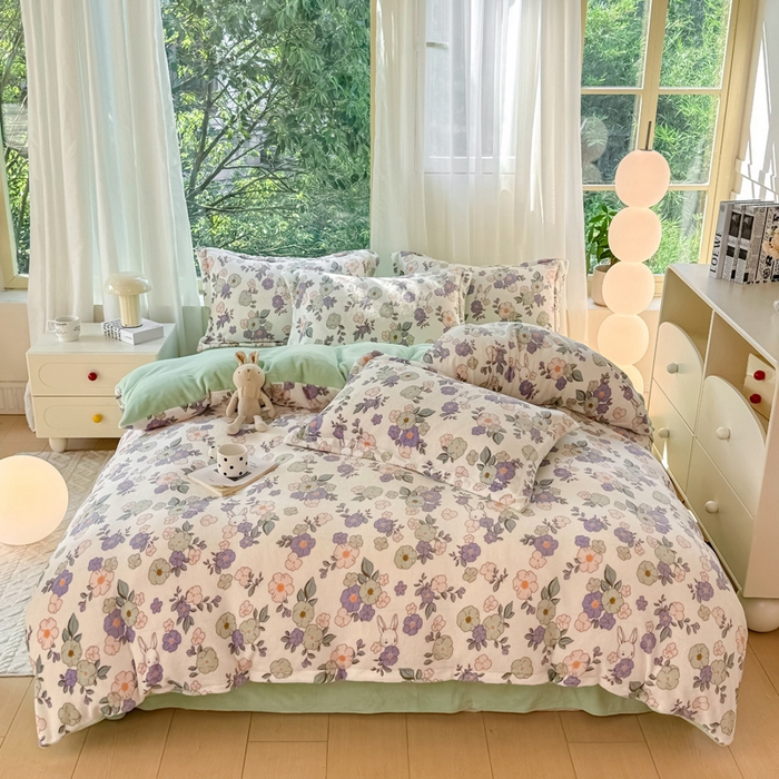 91家纺网 家纺一手货源 找家纺 富之航家纺 2024新款高克重小清新牛奶绒四件套 花园兔-蓝