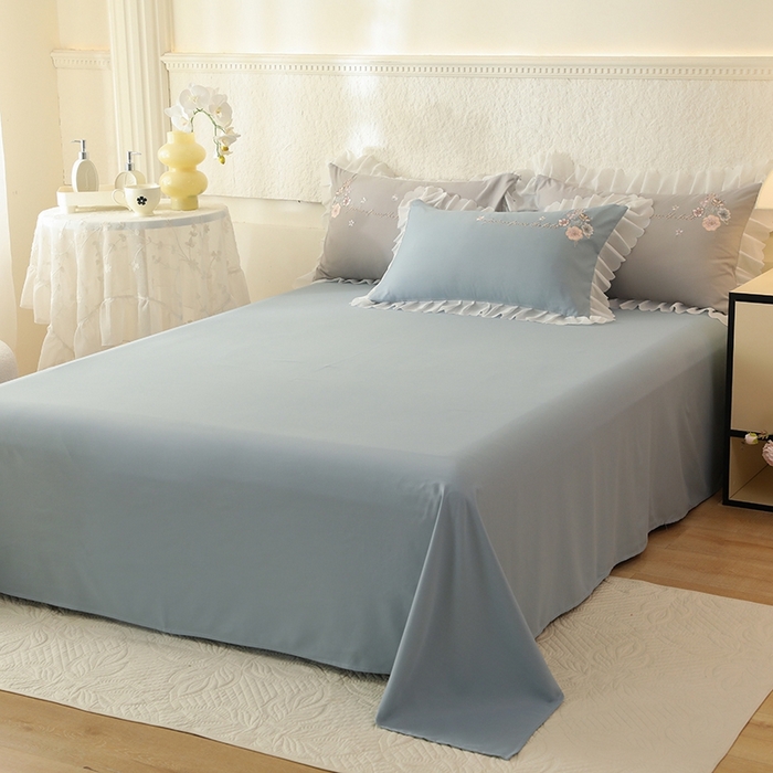 91家纺网 家纺一手货源 找家纺 艾米家居 2025新款秋冬加厚铂金磨毛刺绣花边四件套-花涧 花涧-雾霾蓝