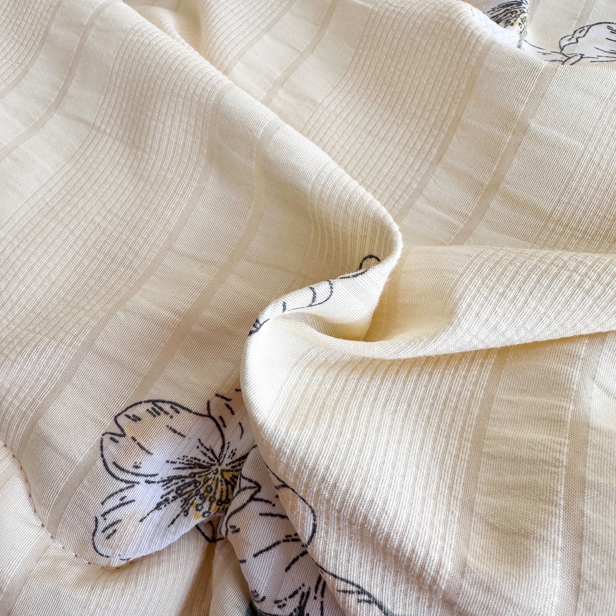 91家纺网 家纺一手货源 找家纺 81号家纺 2024新款云织纱被子被芯冬被春秋被大豆被 秋日私语