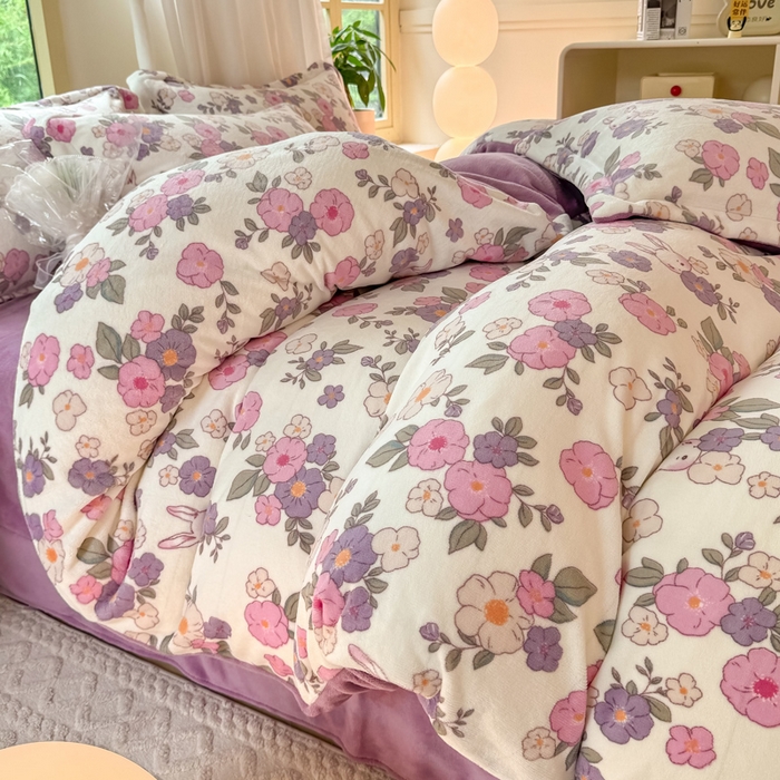 91家纺网 家纺一手货源 找家纺 富之航家纺 2024新款高克重小清新牛奶绒四件套 花园兔-紫