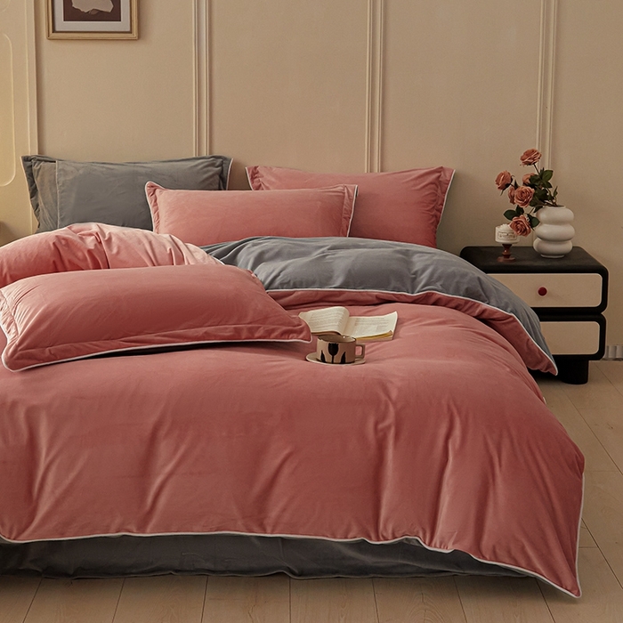 91家纺网 家纺一手货源 找家纺 澳梵家居 澳梵家居 2024新款A类宝宝绒嵌绳款四件套--【雅致系列】 橘粉+灰