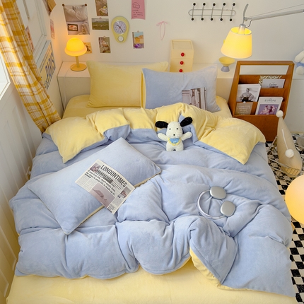 2024新款高克重亲肤牛奶绒四件套-场景二 雾蓝+黄