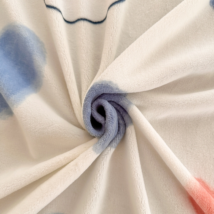 91家纺网 家纺一手货源 找家纺 全季家居 2024新款A类小清新印花牛奶绒高克重加厚保暖被套单件 爱心熊