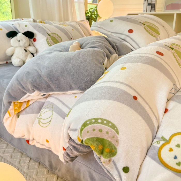 91家纺网 家纺一手货源 找家纺 富之航家纺 2024新款高克重小清新牛奶绒四件套 南瓜派对