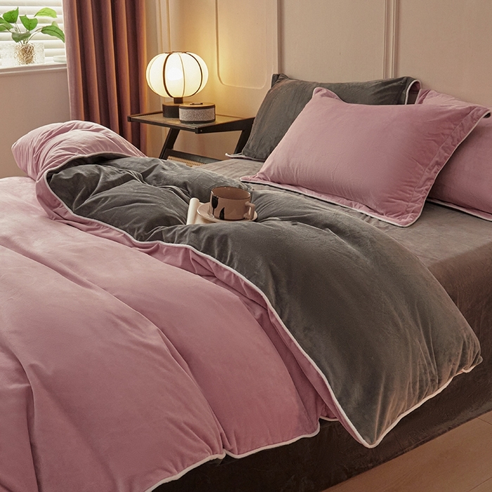 91家纺网 家纺一手货源 找家纺 澳梵家居 澳梵家居 2024新款A类宝宝绒嵌绳款四件套--【雅致系列】 豆沙+灰