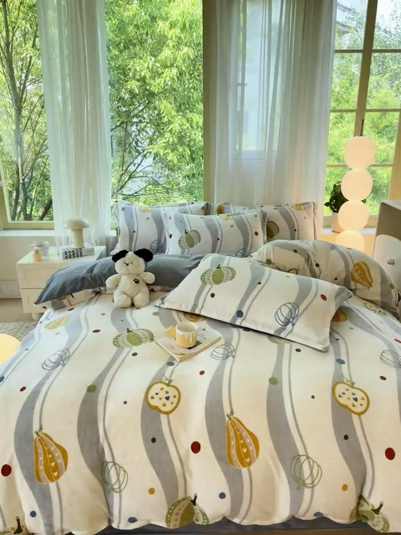 91家纺网 家纺一手货源 找家纺 富之航家纺 2024新款高克重小清新牛奶绒四件套 南瓜派对