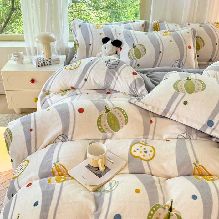 91家纺网 家纺一手货源 找家纺 富之航家纺 2024新款高克重小清新牛奶绒四件套 南瓜派对