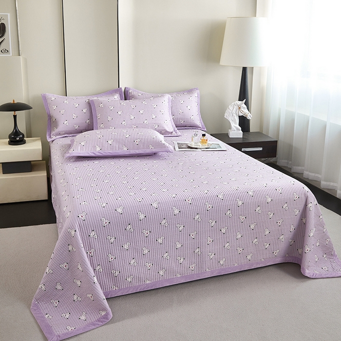 91家纺网 家纺一手货源 找家纺 莎果家纺 2025秋冬一面天丝一面绒高温砂洗床盖三件套 车厘熊仔