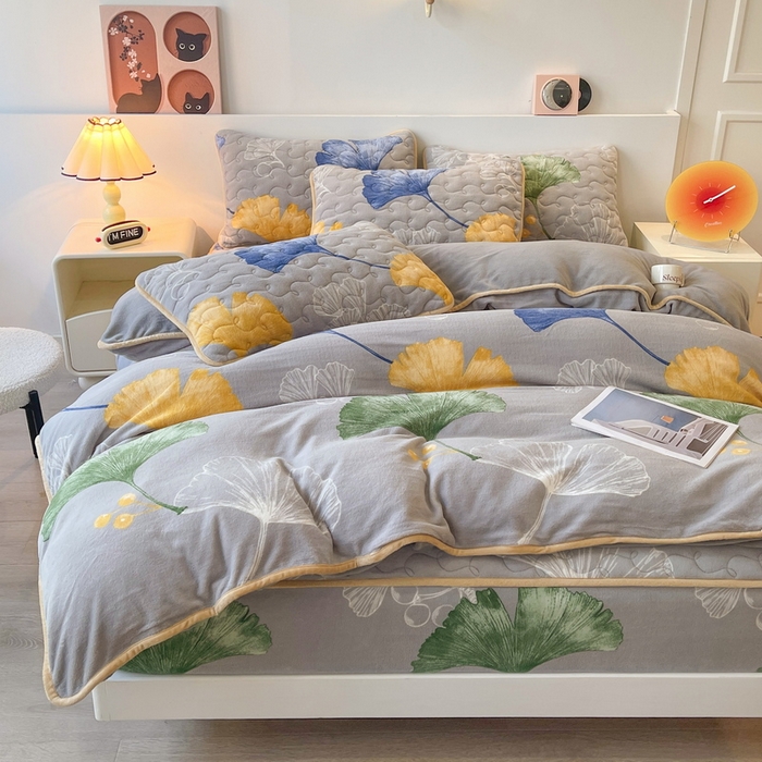 91家纺网 家纺一手货源 找家纺 2024秋冬A类牛奶绒加厚夹棉床笠+牛奶绒被套四件套银杏叶