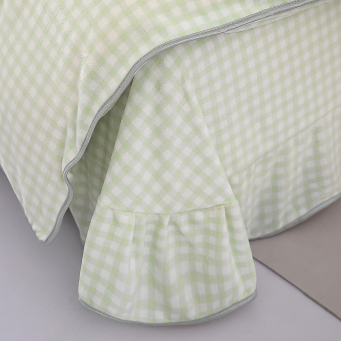 91家纺网 家纺一手货源 找家纺 雨萝家纺 2024新款亲肤舒适牛奶绒四件套 绿小格